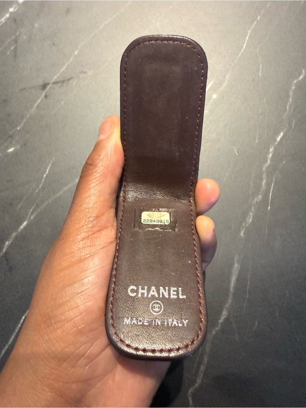 CHANEL Black Quilted Leather Money Clip with CC Logo and Pouch - Picture 6 of 7